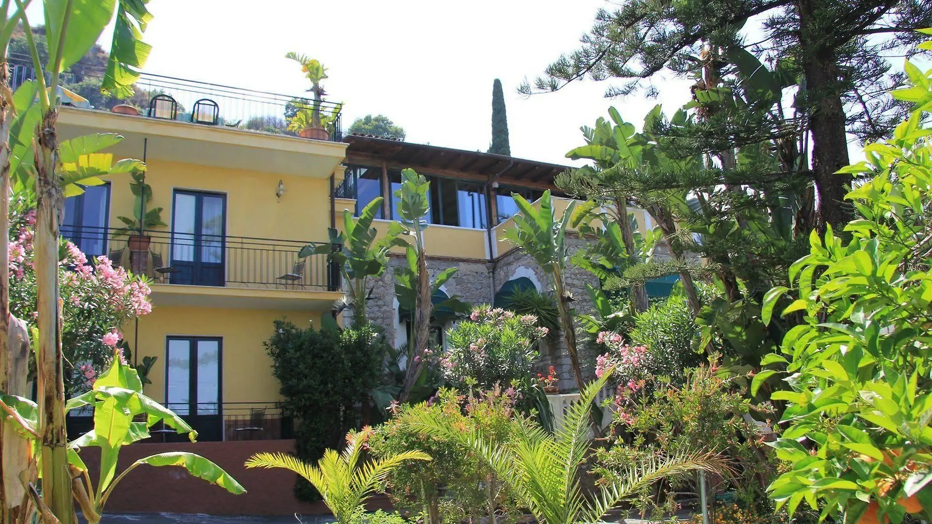Hotel Baia Delle Sirene تاورمينا 3*,